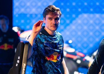 Jarno Opmeer Kembali ke Puncak! Sang Raja F1 Sim Racing 2025 Resmi Rebut Gelar Juara Dunia